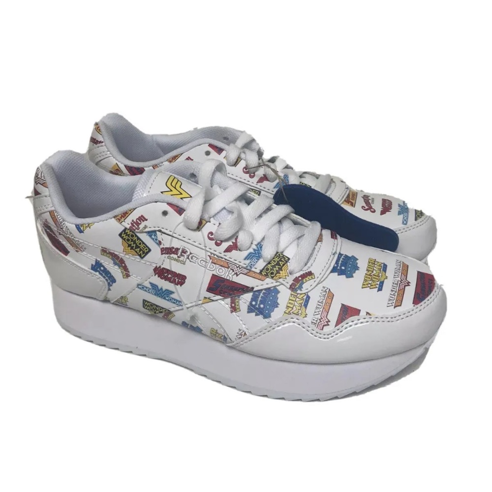 DC Comics Wonder Woman Retro Logo White Nurse Running Sneakers Reebok New 7 7.5